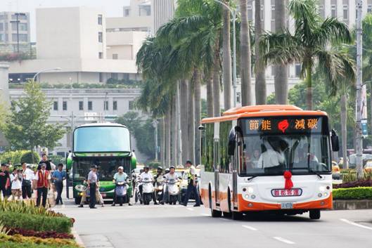 新能源公務(wù)車有利減少公車腐敗 應(yīng)大力推廣